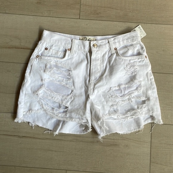 NWT Free People white jean shorts - Picture 3 of 6